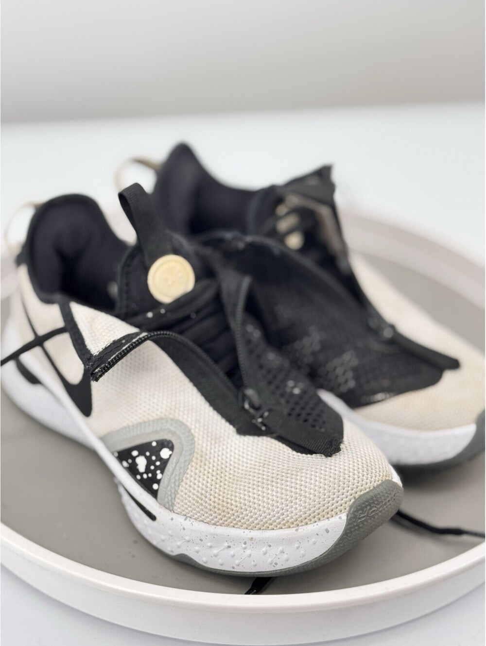 Nike PG4 -100 Basketball Shoes Size 5.5 White Black Oreo Paul George Air Zoom